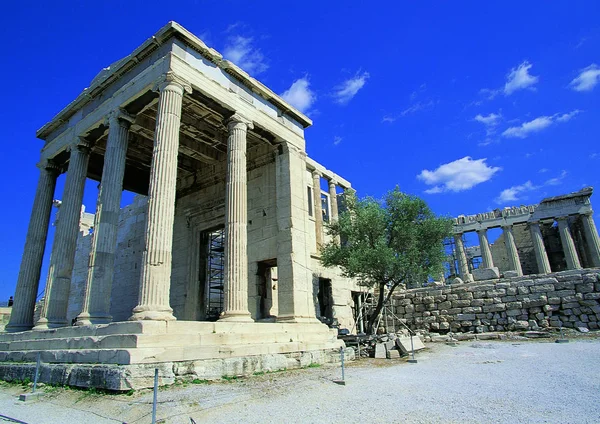 Руины Древнего Храма Место Путешествий Заднем Плане — стоковое фото