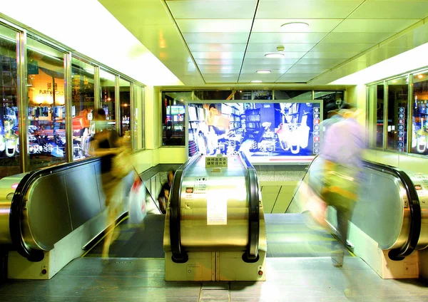 Interior Aeroporto Escada Rolante Lugar Viagem Fundo — Fotografia de Stock