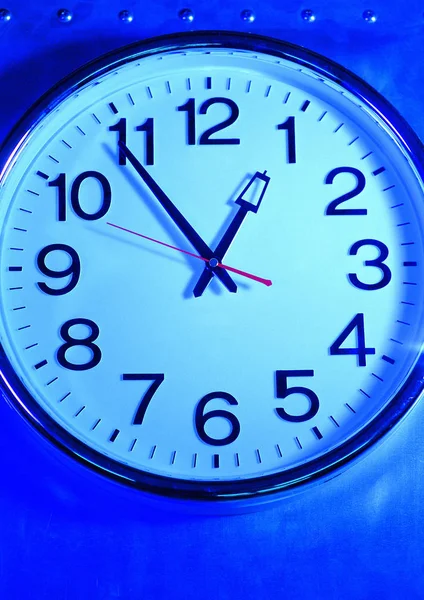 Primer Plano Los Relojes Concepto Flujo Tiempo —  Fotos de Stock