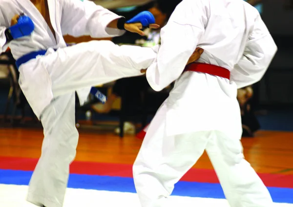 Hombres Karate Durante Lucha —  Fotos de Stock