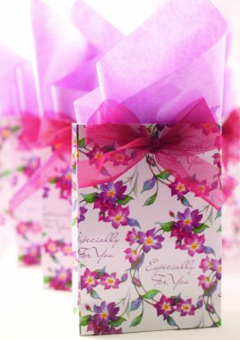 Fiyonklu yıldönümü kutuları