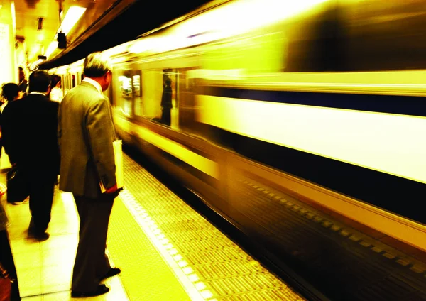 Les Japonais Dans Métro Mouvement — Photo