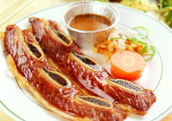 Leckeres Und Schmackhaftes Fleisch Mit Sauce — Stockfoto