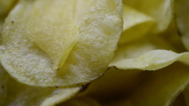 Potato Chips draaien — Stockvideo