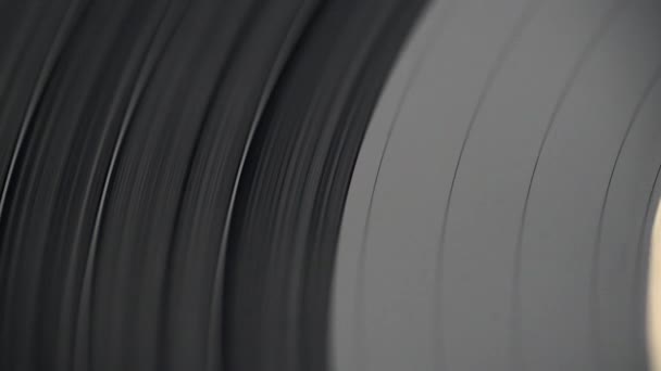 Pistas de vinilo en foco — Vídeo de stock