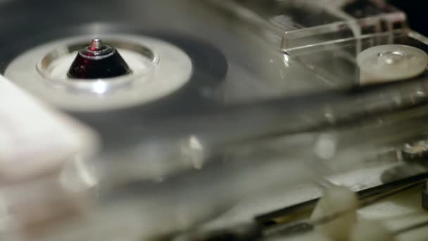 Close-up da reprodução de cassetes — Vídeo de Stock