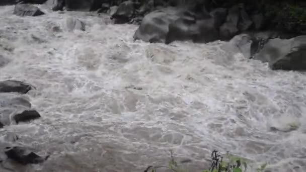 Vilda Vatten Urubamba Floden Peru Efter Tropiska Skyfall Panoramautsikt Över — Stockvideo