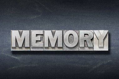 Metalik Tipo karanlık kot arka plan üzerinde yapılan bellek kelime