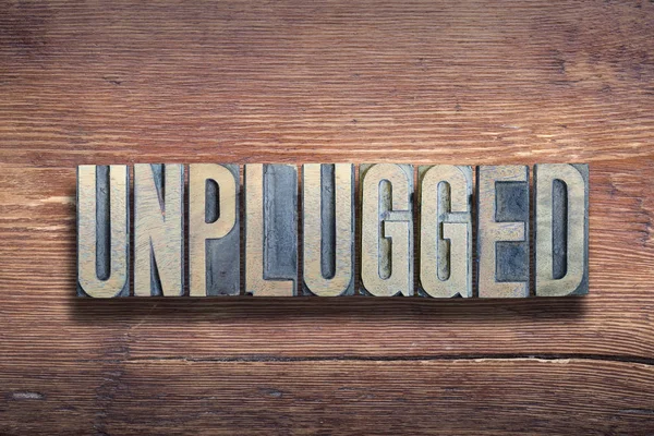 Unplugged Buchstaben Holz — Stockfoto