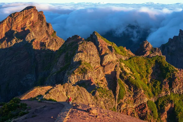 Cima Isla Madeira Con Turistas Caminando Hacia Pico Ruivo Por — Foto de Stock