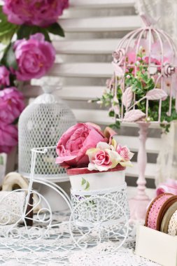 eski püskü şık stil iç dekorasyon metal Bisiklet şekil çiçek pot tutucu, Kuş kafesleri ve dantel