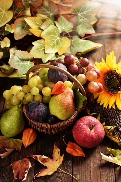 Wicker Basket Full Autumn Fruits Wooden Table Rustic Style Arrangement — Stock Photo, Image