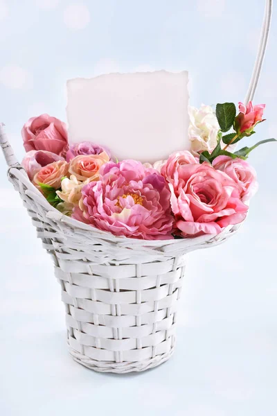 A basket of flowers for a loved one — Stock Photo, Image