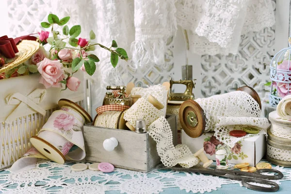 Vintage Lace trim och sömnad kit — Stockfoto