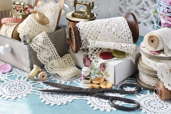 Vintage Lace TRIMs en Naaigarnituur — Stockfoto