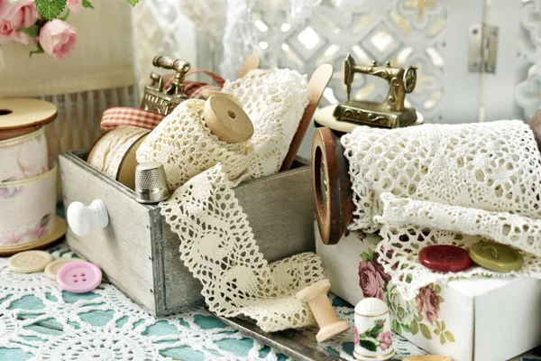 Vintage Lace trim och sömnad kit — Stockfoto