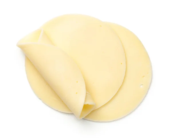 Mozzarella kaas plakjes geïsoleerd op witte achtergrond — Stockfoto