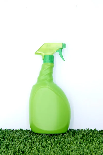 Green Spray Bottle — Stock Photo, Image