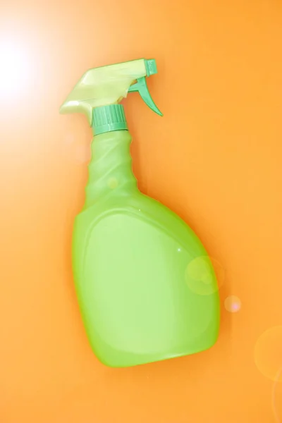 Grüne Sprühflasche — Stockfoto