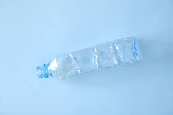 Leere Wasserflasche — Stockfoto