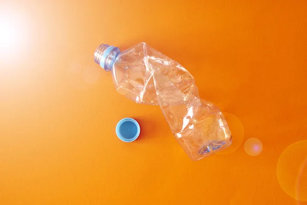 Порожні пляшки води — стокове фото