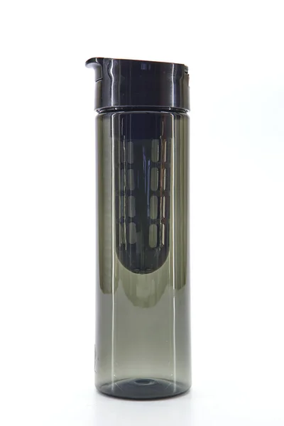 Butelka z napojami filtrowanymi — Zdjęcie stockowe