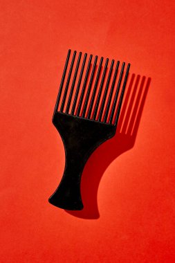 Saç tarağının stüdyo fotoğrafı.