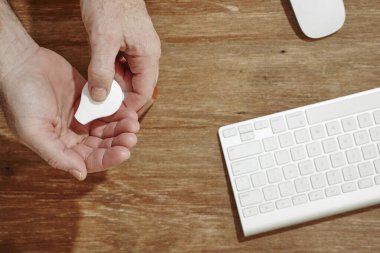 El dezenfektanının stüdyo fotoğrafı.