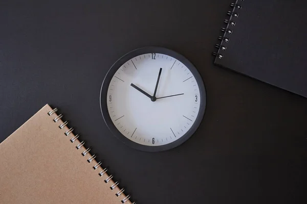 Studio Photo Desk Clock — Stock Photo, Image