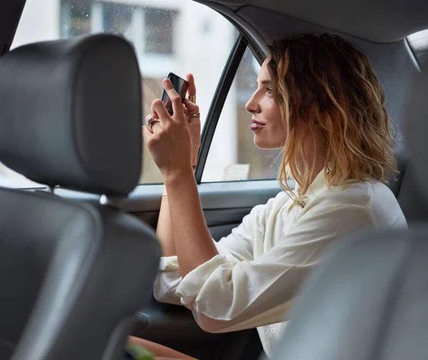 Woman Taking Pictures While Traveling Vacation — Stock Photo, Image