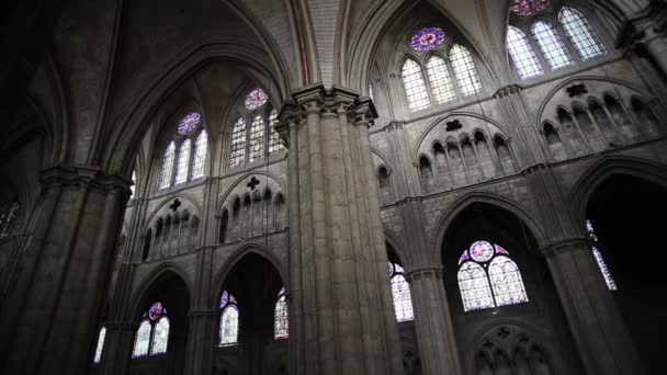 Bóvedas Arcos Catedral Saint Etienne Bourges Centre Val Loire Francia — Vídeo de stock