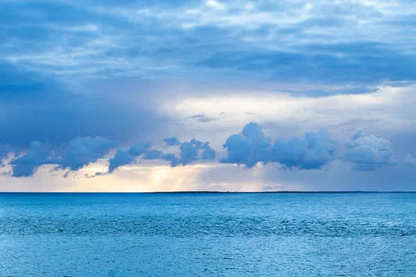 Mavi Günbatımı Okyanus Brittany Fransa — Stok fotoğraf