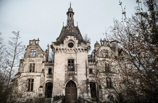 Ruin of a french castle — Stock Photo, Image