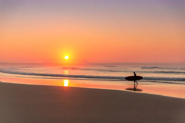 Surfer Leaving Ocean Long Day Surf — Stock Photo, Image
