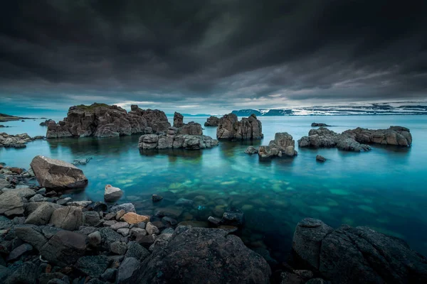 Hermosa Larga Exposición Una Playa Islandia —  Fotos de Stock