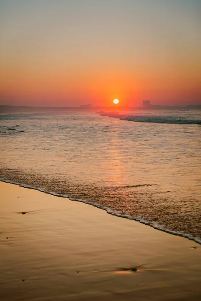 Красивый Оранжевый Закат Пляже — стоковое фото