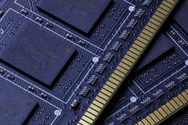 seçici odak ile siyah pc bellek evrensel koyu cloesup arka plan