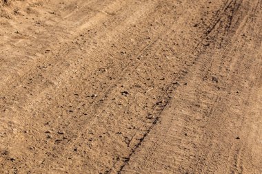 Tozlu kuru toprak yol - tam kare yakın çekim