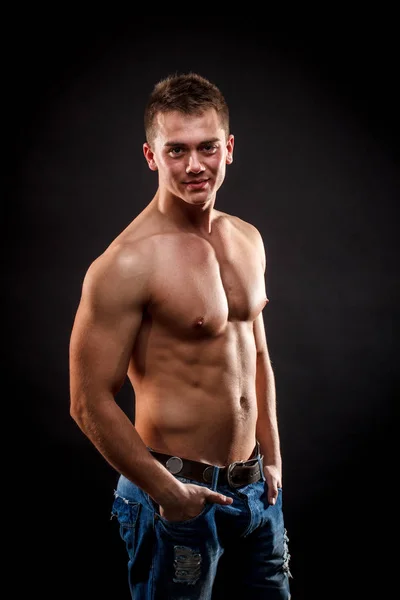 Bonito Homem Com Corpo Muscular Fundo Preto — Fotografia de Stock