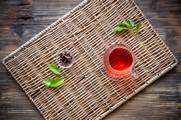 Çay kavramı, cam fincan çay, yukarıdan görüntülemek