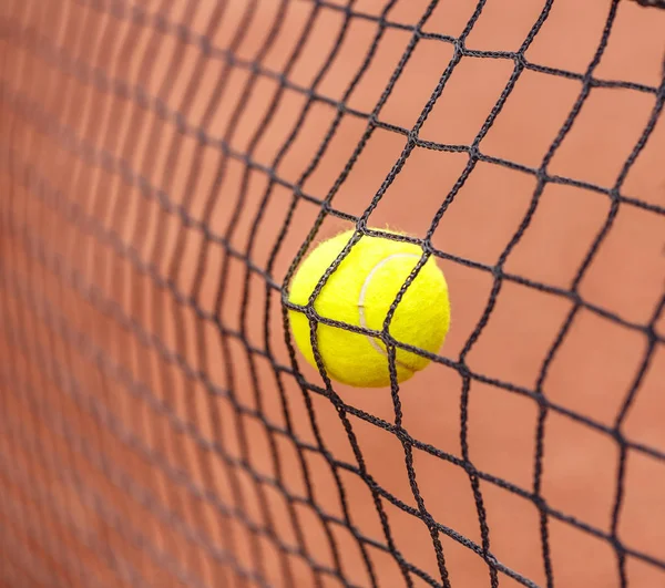 Тенісний Потрапляє Мережу Тенісний Тенісному Корті — стокове фото
