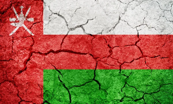 Sultanatet Oman Flagga Torra Jorden Marken Textur Bakgrund — Stockfoto