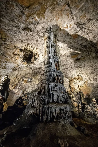 Όμορφη Θέα Από Σταλακτίτες Και Σταλαγμίτες Ένα Υπόγειο Σπήλαιο — Φωτογραφία Αρχείου
