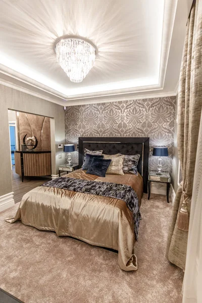Innenraum Des Luxus Schlafzimmers Brauner Farbe — Stockfoto