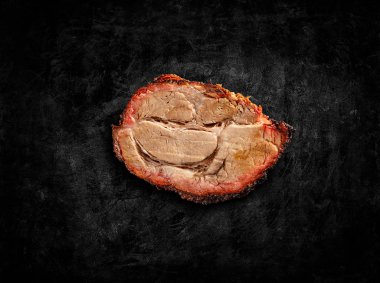 Siyah arka plan üzerine yedek kaburga