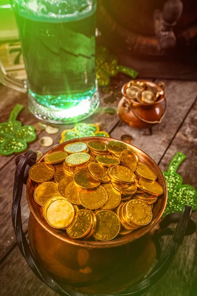 Днем Святого Патрика Горщиком Золотою Монетою — стокове фото