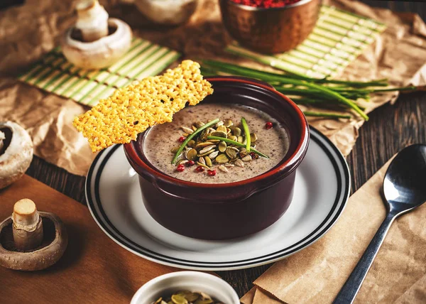 Sopa de champiñones cremoso —  Fotos de Stock