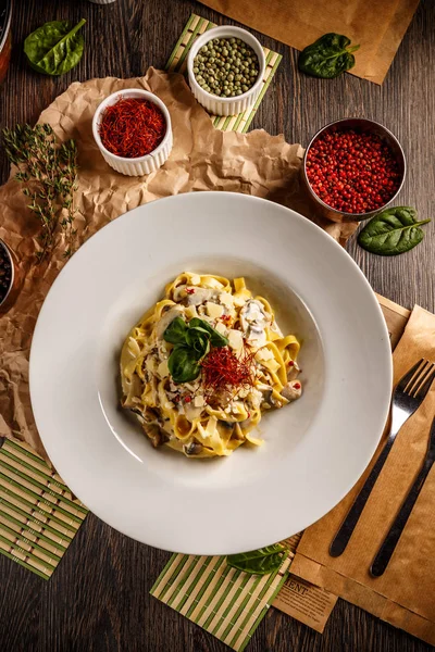 Тальятелле вегетаріанська страва з макаронами Ліцензійні Стокові Фото