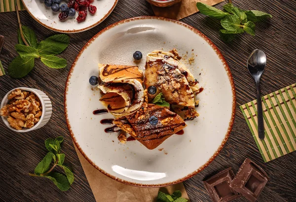 Crepes con chocolate —  Fotos de Stock