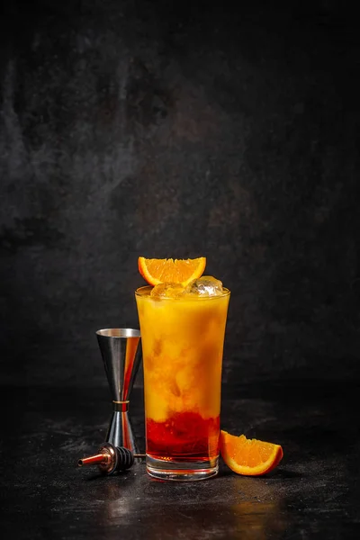 Cocktail met jus d'orange — Stockfoto